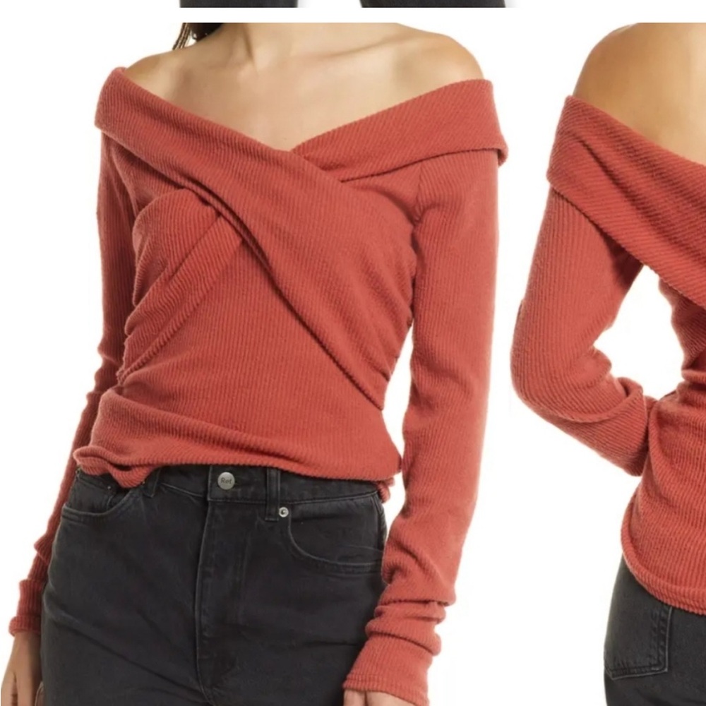 Cute and sexy off the shoulder sweater. Rich color.